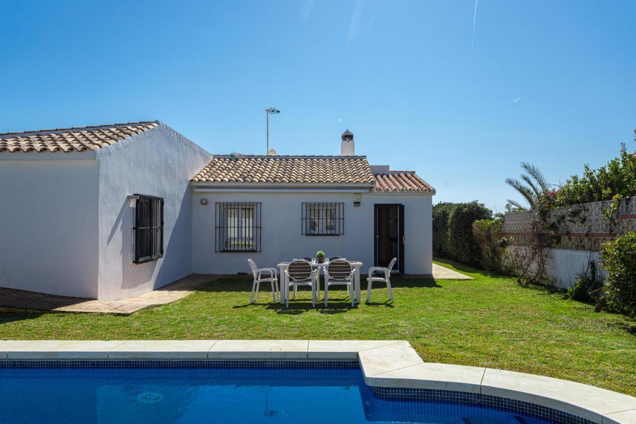 Charming Villa On The Seafront Marbella Exterior photo